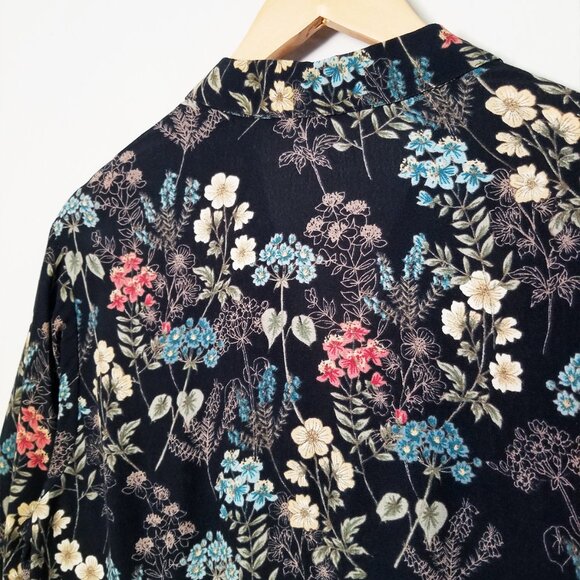 J. Jill Black Botanical Floral Button Front Shirt Blouse Tunic Long Sleeves M - Picture 12 of 15